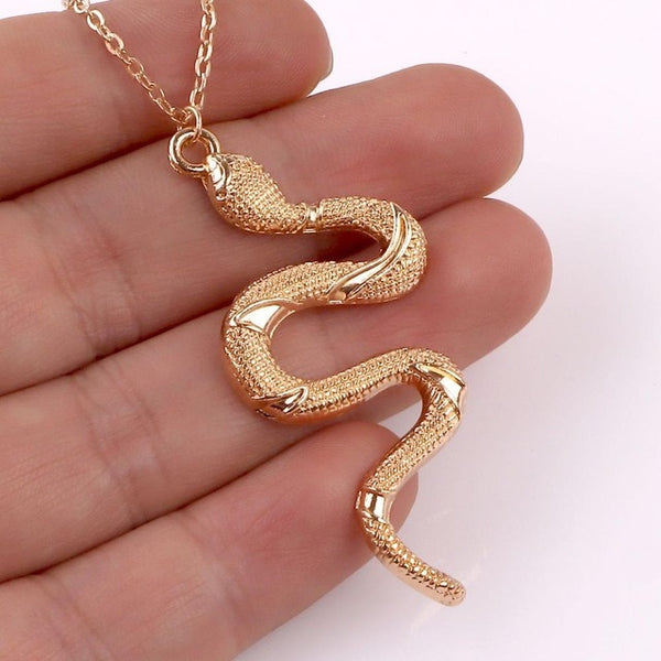 Stainless Steel Snake Necklace For Women Animal Dangle Pendant Necklace Minimalist Style Fashion Female Animal Jewelry Gift