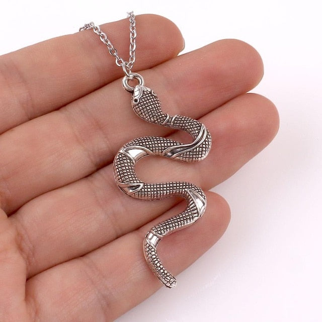 Stainless Steel Snake Necklace For Women Animal Dangle Pendant Necklace Minimalist Style Fashion Female Animal Jewelry Gift
